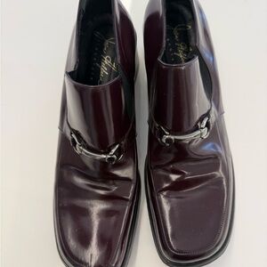 Joan Helpern Women's Burgundy Loafers Made in Italy 
Size US 8-1/2• Shoes
